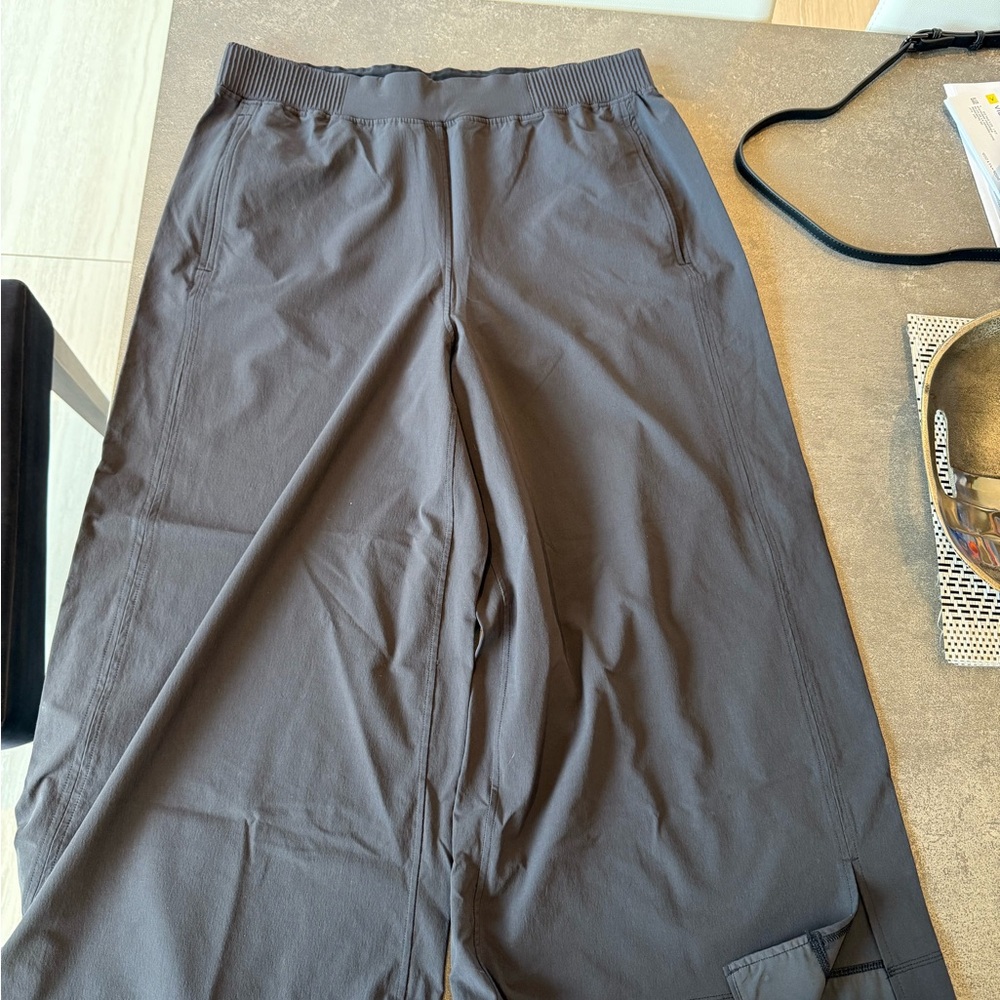 lululemon athletica Women's Brown Straight Leg Pants